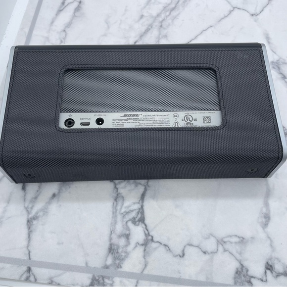 Bose SoundLink Bluetooth Mobile Speaker II Dark Gray Nylon with Box Cord Manual - Picture 6 of 12